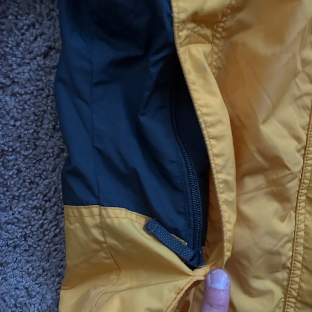 Columbia Core Yellow & Black Waterproof Rain Winter Jacket Size Medium